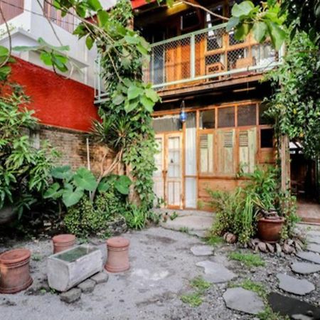 Lorong Homestay Бантул Екстериор снимка