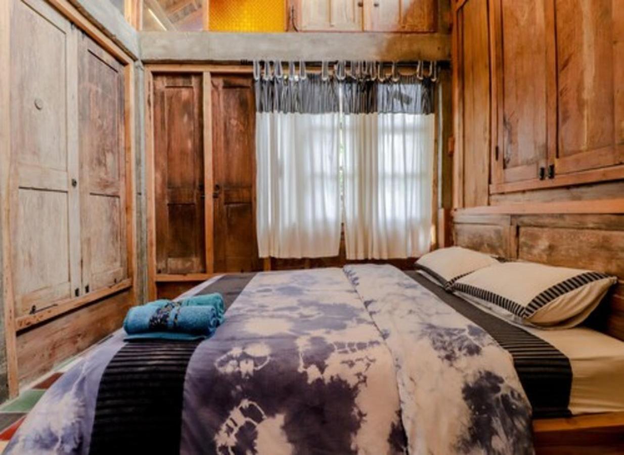 Lorong Homestay Бантул Екстериор снимка